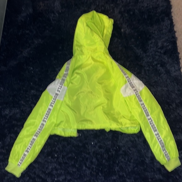 Lime green jacket - Picture 5 of 6